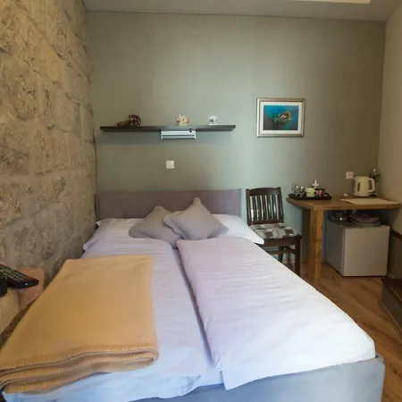Casa de hóspedes Elena 3*