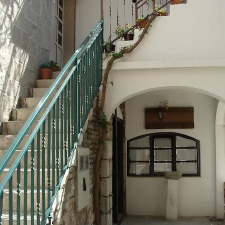 Guest house Elena 3*